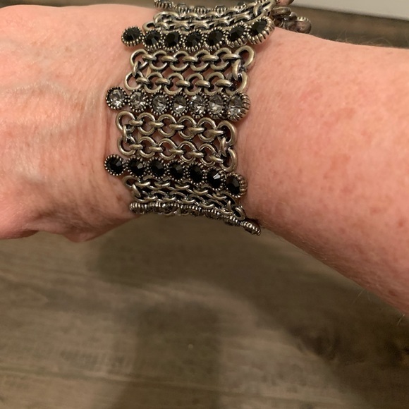 2/$20 ⭐️ Beautiful Stretch Bracelet - Picture 3 of 5